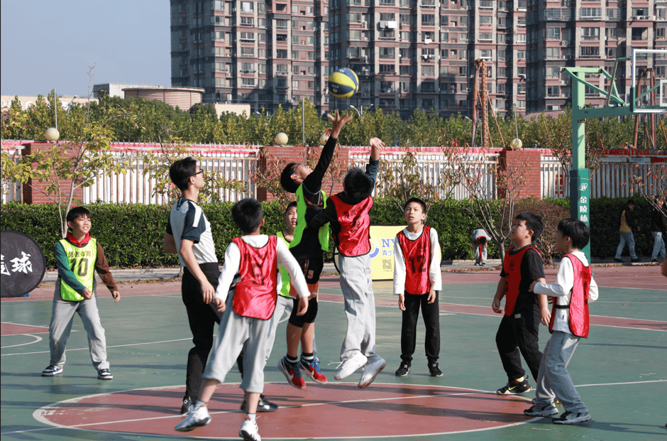 包含Doinb迎来五赛季出色发挥，澳大利亚队观众热烈欢呼！的词条-开云APP